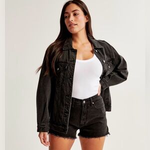 Abercrombie & Fitch Curve Love High Rise Mom Short in Black